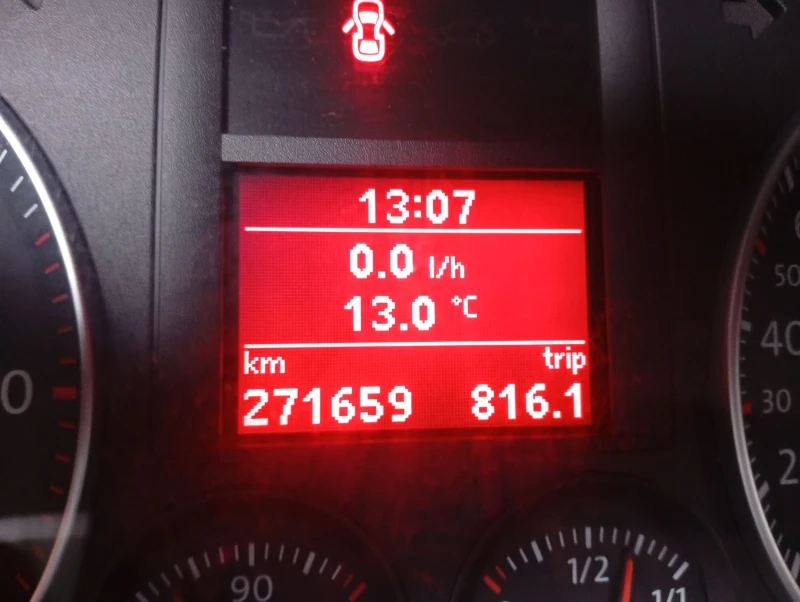 VW Golf Golf5 1.9 105k.c, снимка 6 - Автомобили и джипове - 52527449