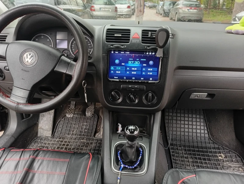 VW Golf Golf5 1.9 105k.c, снимка 4 - Автомобили и джипове - 52527449