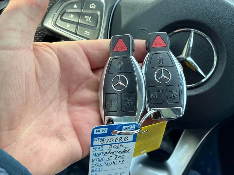 Mercedes-Benz C 300 * CARFAX * БЕЗ ПЪРВОНАЧАЛНА ВНОСКА, снимка 16 - Автомобили и джипове - 53157590