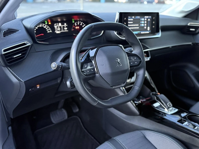 Peugeot 208 ПОДГРЕВ НА СЕДАЛКИ !1.2 PureTech 100 Allure, снимка 6 - Автомобили и джипове - 53326951
