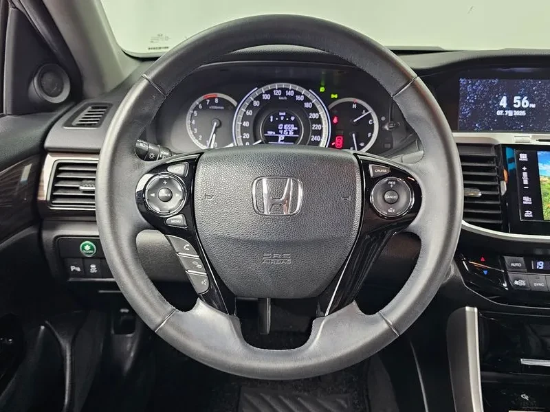 Honda Accord New Accord 2.4 9Th Generation, снимка 13 - Автомобили и джипове - 56118959