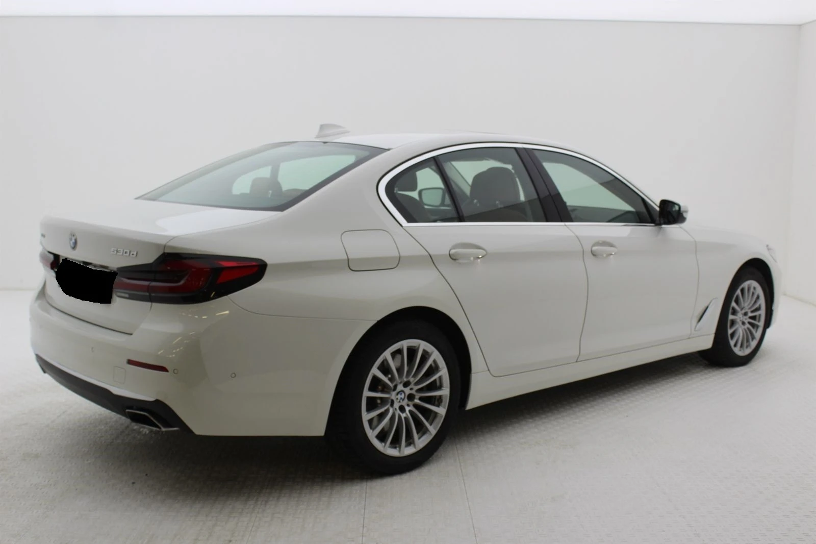 BMW 530 xDrive*LuxuryLine*LED*Virtual*ГАРАНЦИЯ - изображение 6