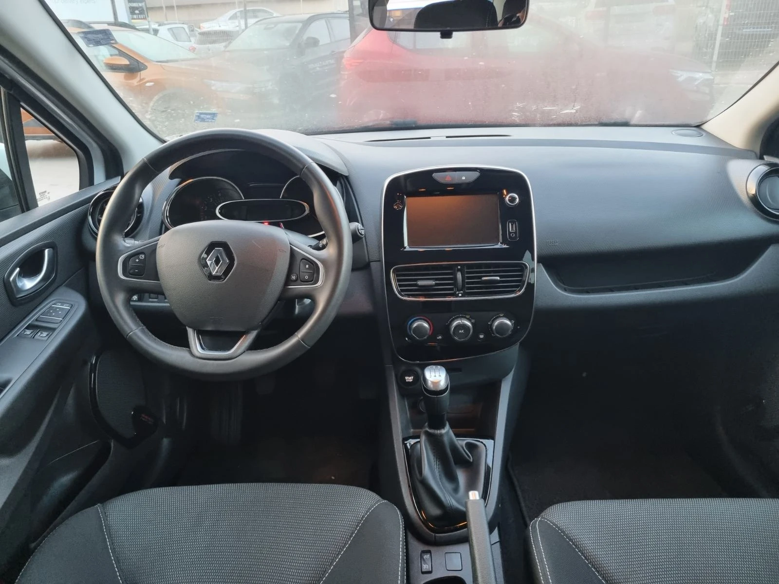 Renault Clio Energy dCi 75 к.с. BVM5 - изображение 7