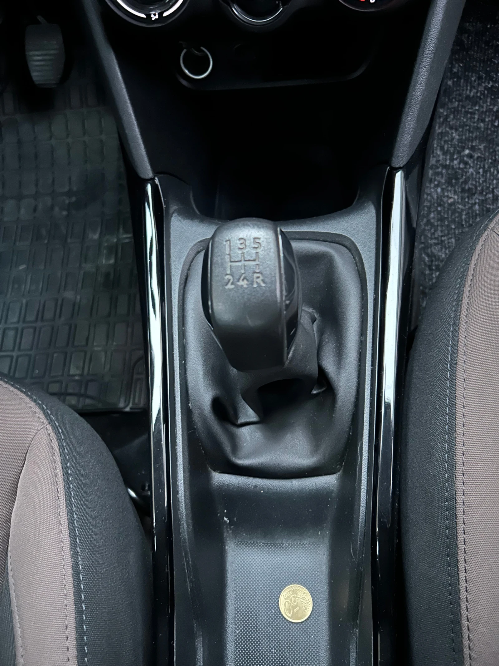 Peugeot 2008  - изображение 8