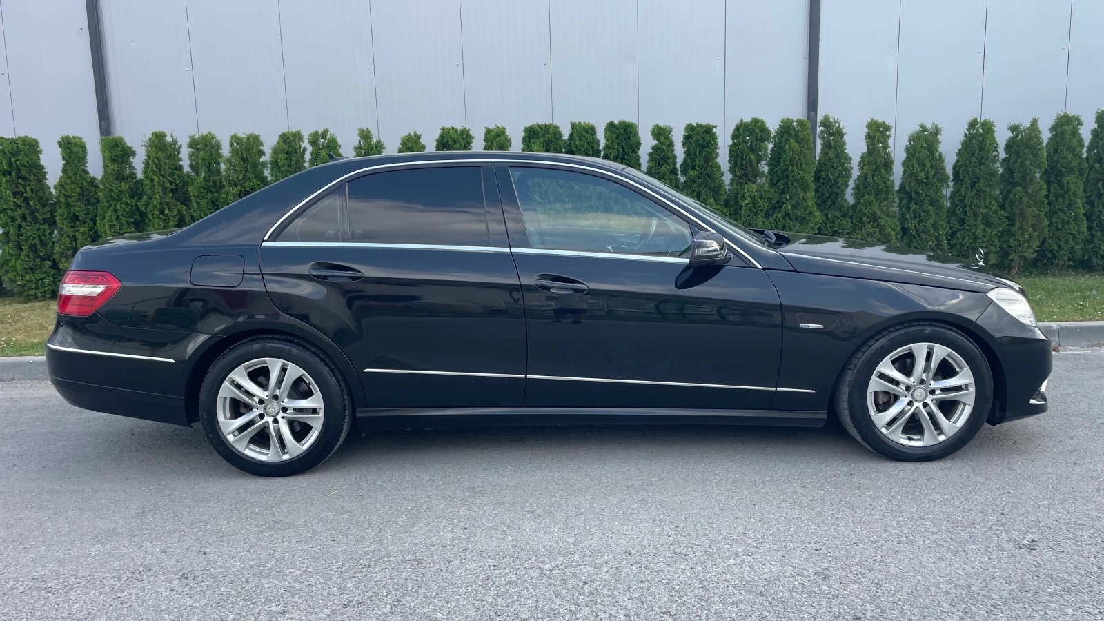 Mercedes-Benz E 220 CDI AVANGARDE - изображение 4