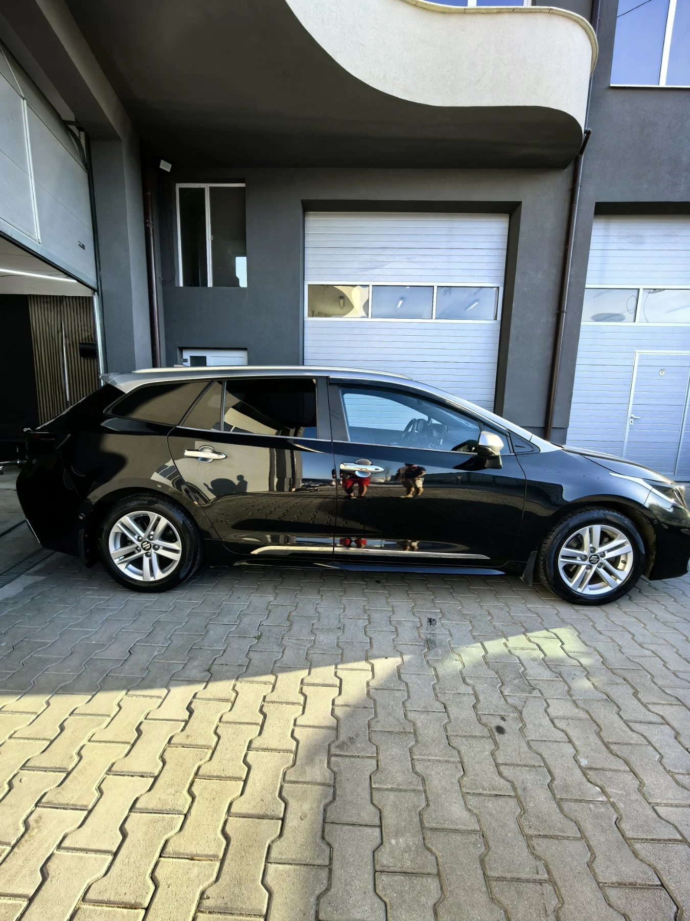 Toyota Corolla 1.8 LPG HYBRID FULL  - изображение 9