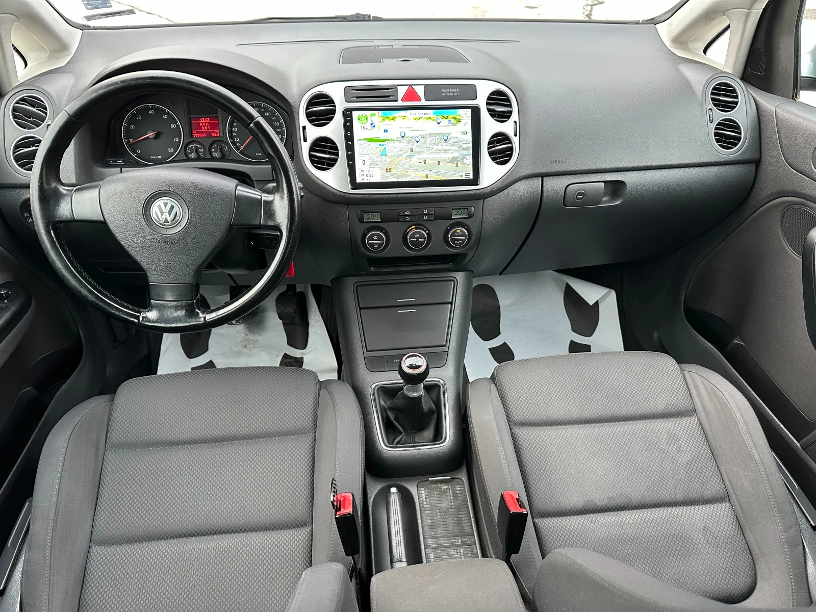 VW Golf Plus 1.6i 116 к.с. - изображение 10