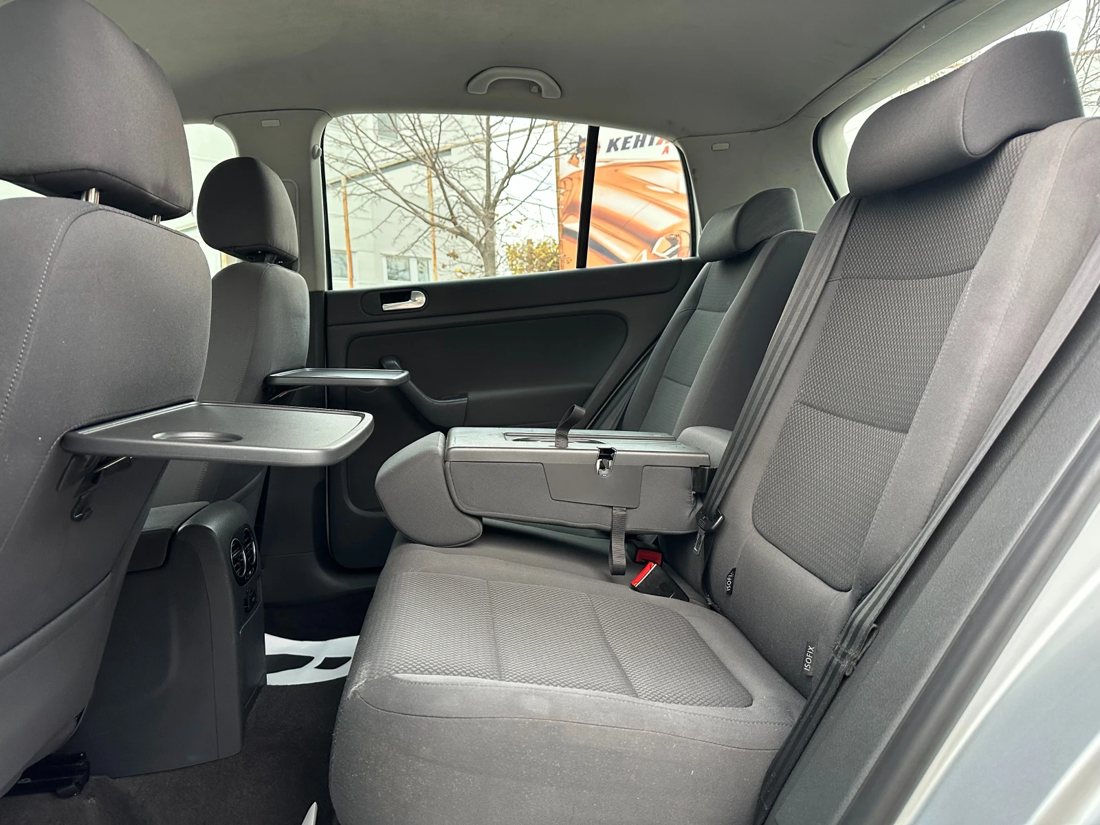 VW Golf Plus 1.6i 116 к.с. - изображение 9