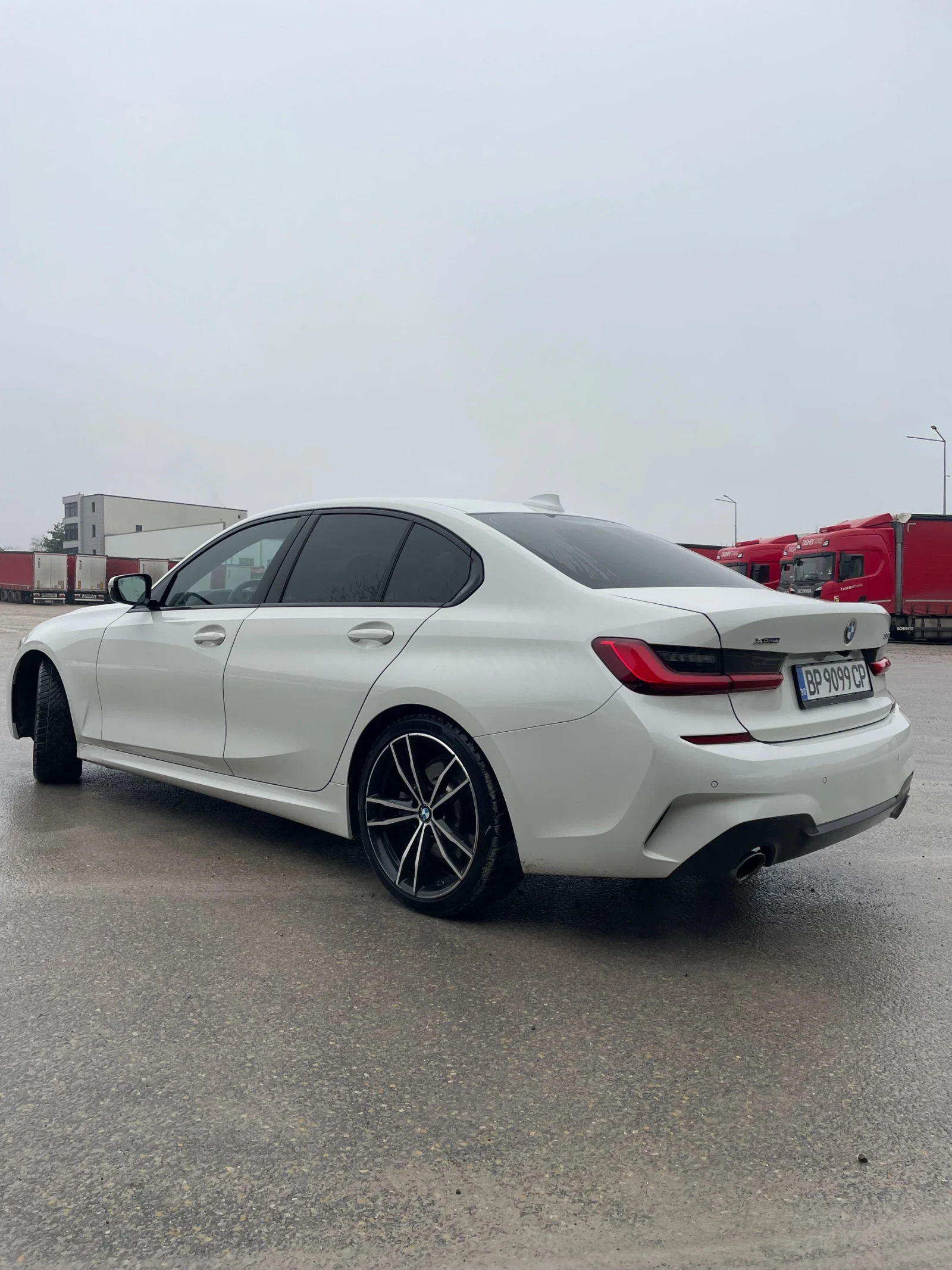 BMW 330 xDrive* M-Pack - изображение 8