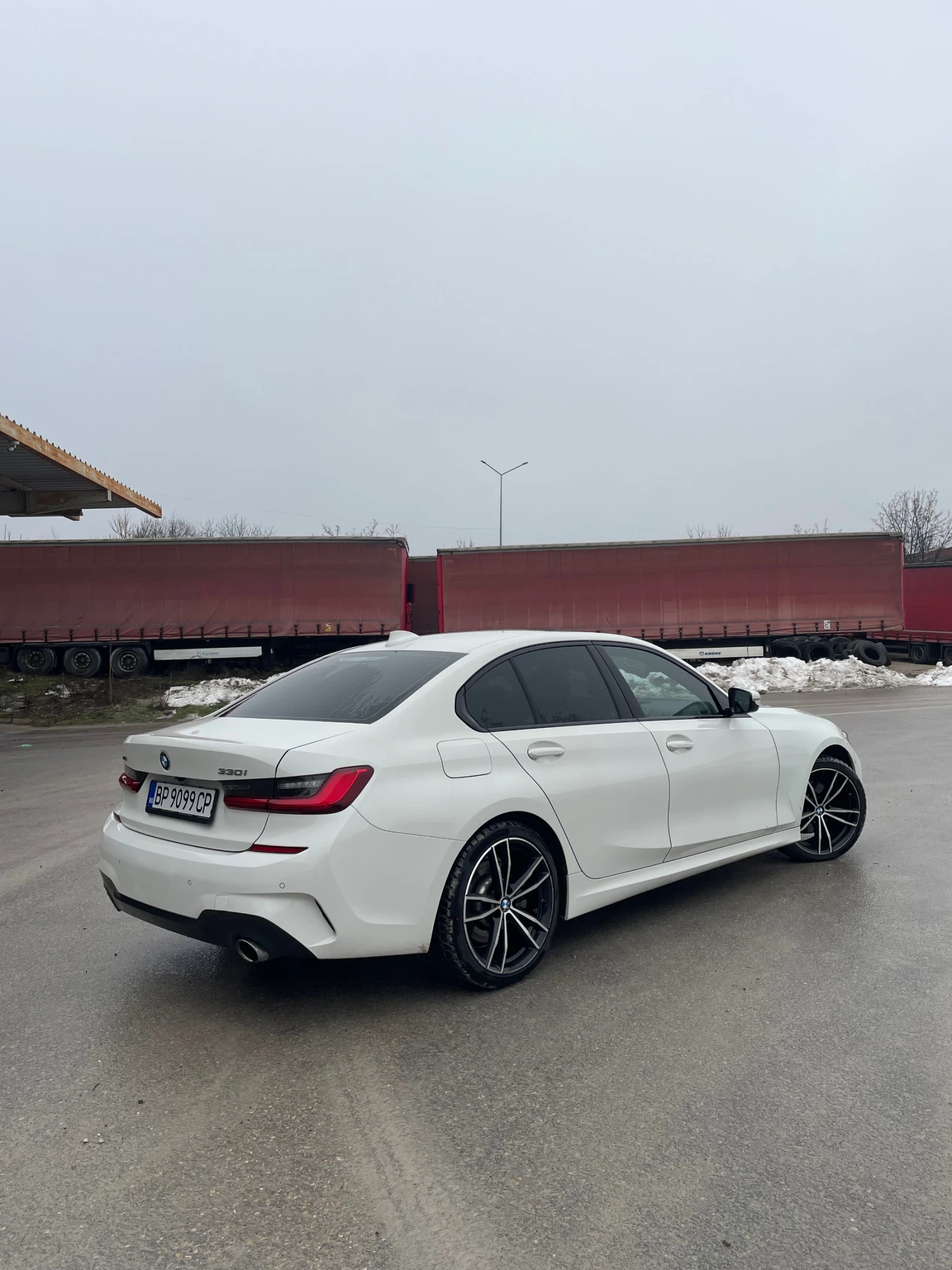 BMW 330 xDrive* M-Pack - изображение 5