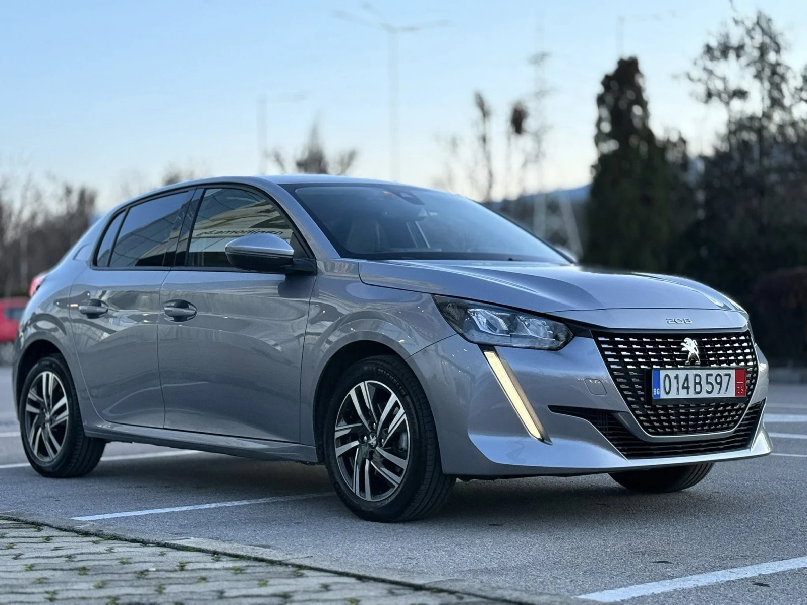 Peugeot 208 ������� �� ������� !1.2 PureTech 100 Allure | Mobile.bg � ����������� 9