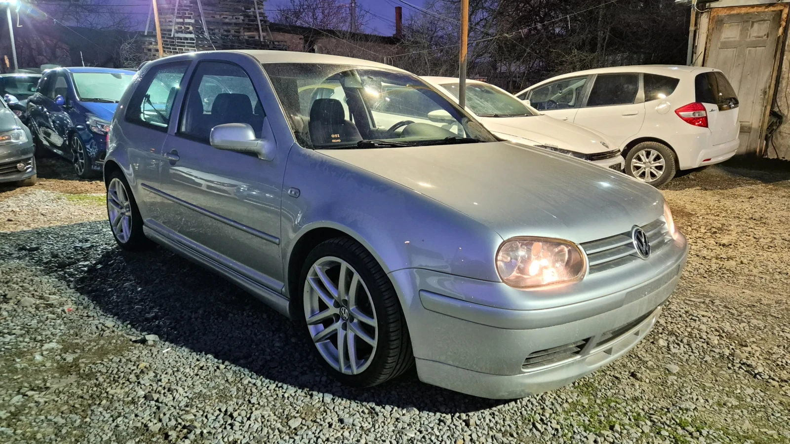 VW Golf Edition 25 GTi 3000 броя 1.8T 180ps 6 Speed Swiss - изображение 3