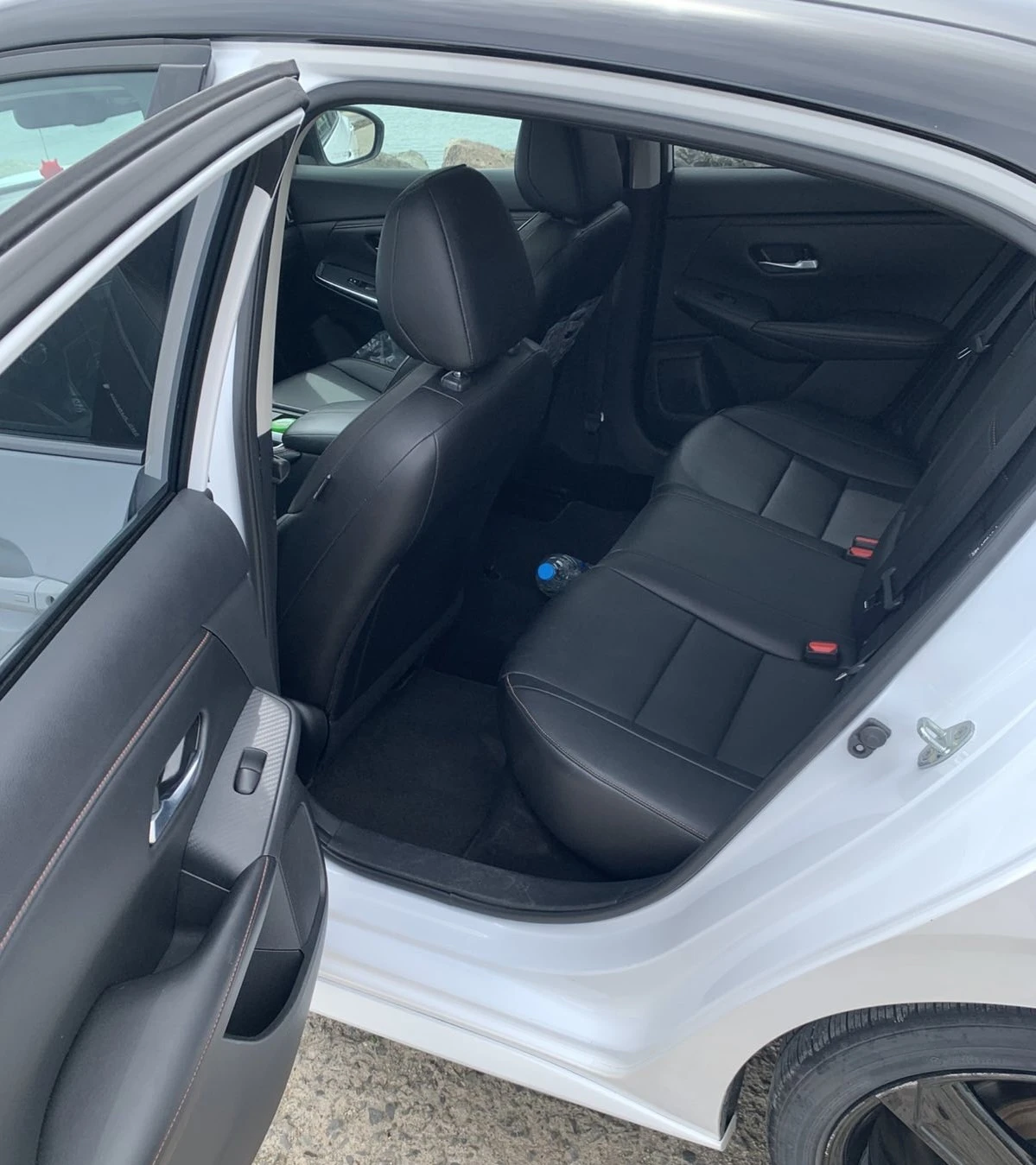 Nissan Sentra, снимка 7 - Автомобили и джипове - 54420338