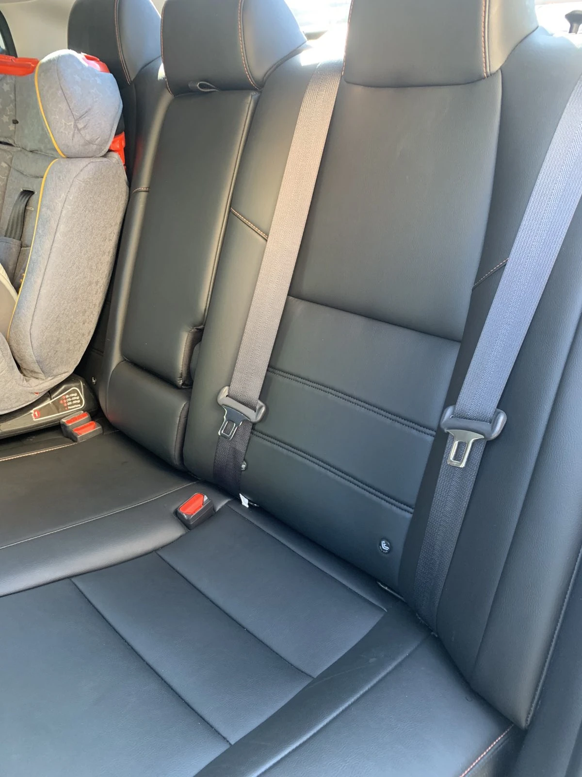 Nissan Sentra, снимка 16 - Автомобили и джипове - 54420338