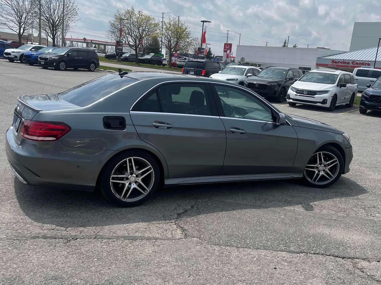 Mercedes-Benz E 250 BlueTEC/ПОДГРЕВИ/360 КАМЕРИ/ПАНОРАМА, снимка 4 - Автомобили и джипове - 54488470