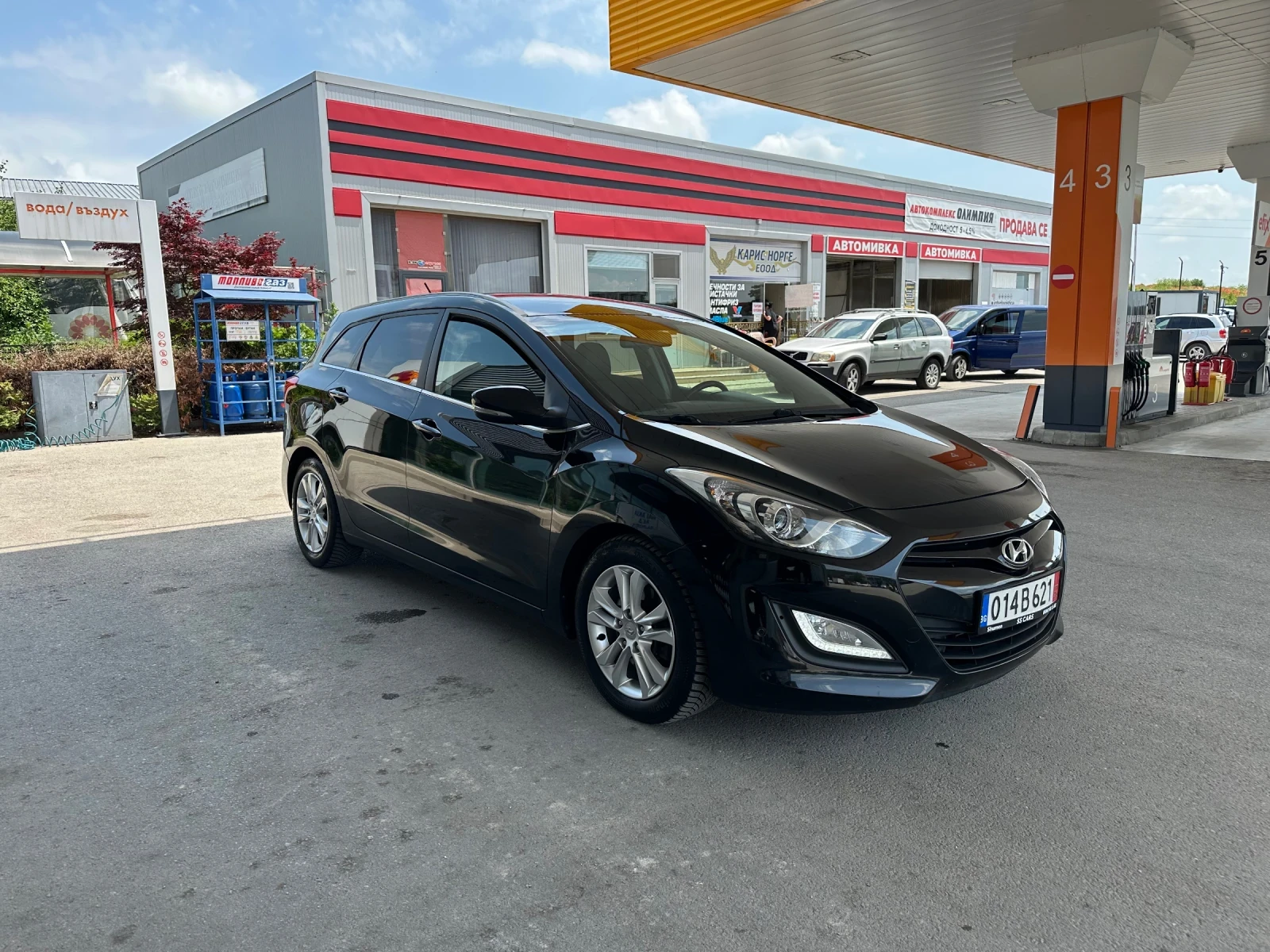 Hyundai I30 1.6CRDI FACELIFT Автоматик, снимка 2 - Автомобили и джипове - 54791732