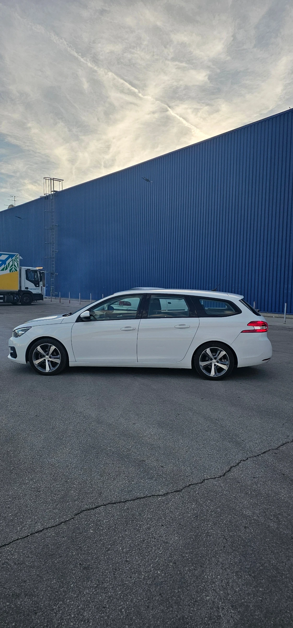 Peugeot 308 1.5HDI 102Ks 06/2019г, снимка 3 - Автомобили и джипове - 56074799