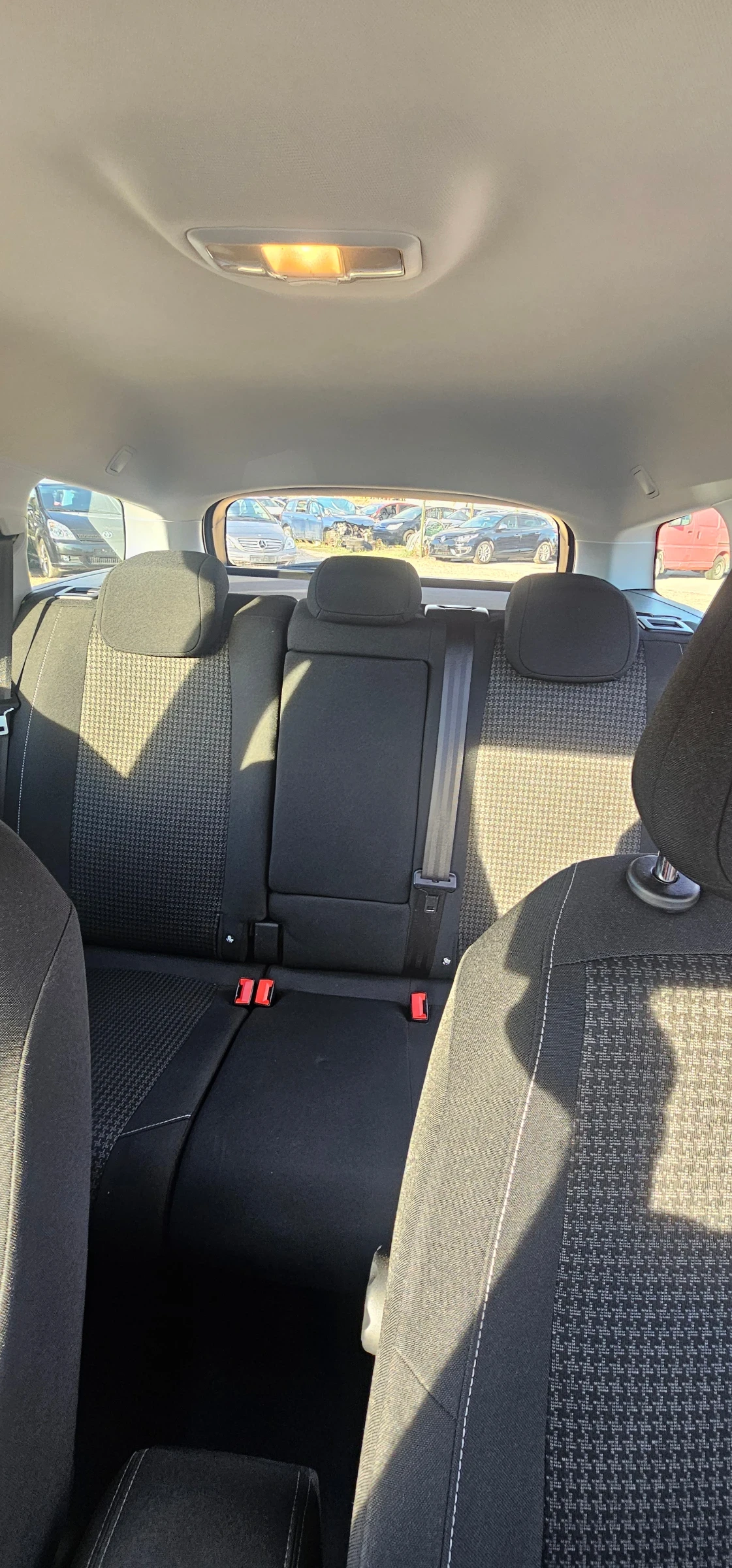 Peugeot 308 1.5HDI 102Ks 06/2019г, снимка 17 - Автомобили и джипове - 56074799