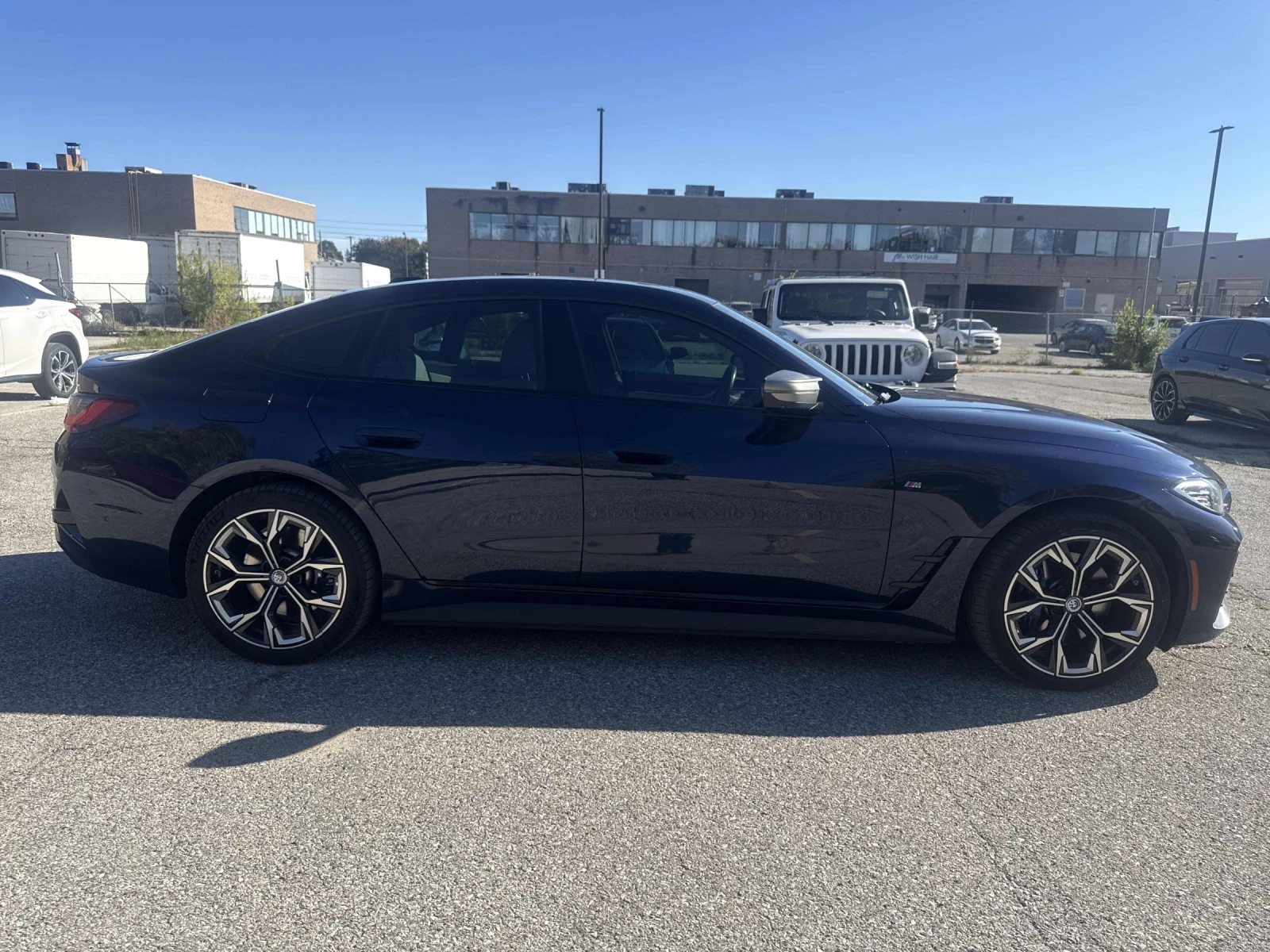 BMW i4 M50* Pano* 360* H&K* Подгрев* 2ключа* , снимка 4 - Автомобили и джипове - 56249469