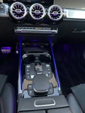 Mercedes-Benz GLB 35AMG , снимка 16