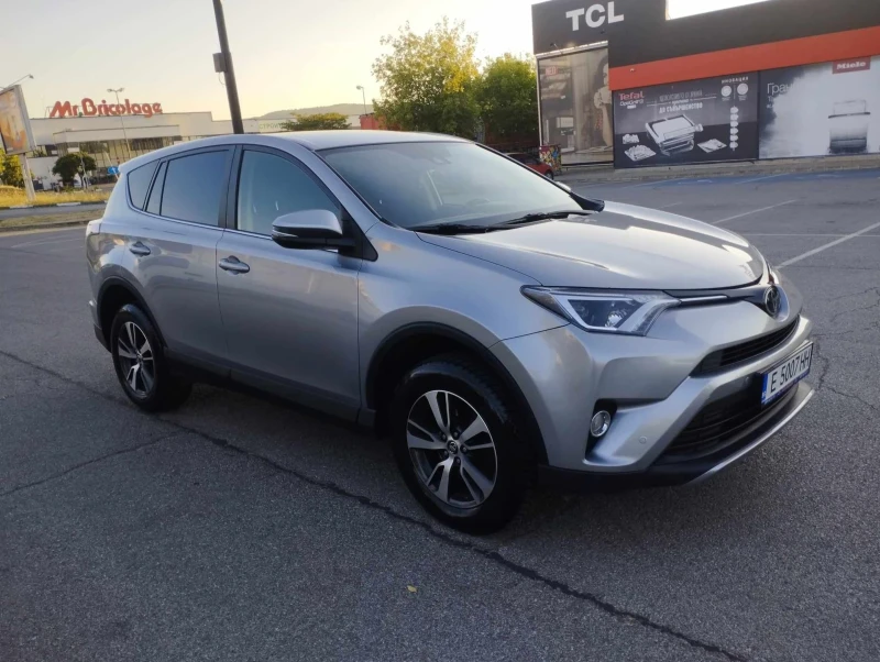 Toyota Rav4 2.0D4D* 6ск* NAVI* CAMERA* EURO6B* KEYLESS, снимка 2 - Автомобили и джипове - 47453094