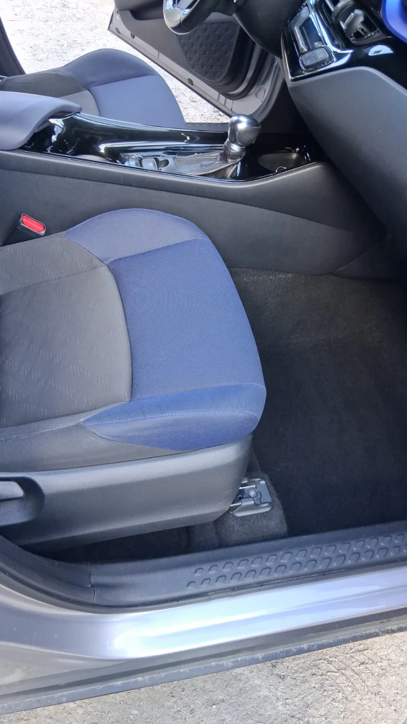 Toyota C-HR 1.8 Hybrid, снимка 7 - Автомобили и джипове - 49999586