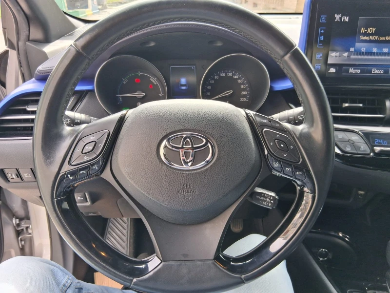 Toyota C-HR 1.8 Hybrid, снимка 13 - Автомобили и джипове - 49999586