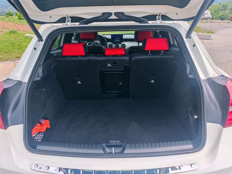 Mercedes-Benz GLA 250 Само на 25 Хил. Км. , снимка 12 - Автомобили и джипове - 52149250
