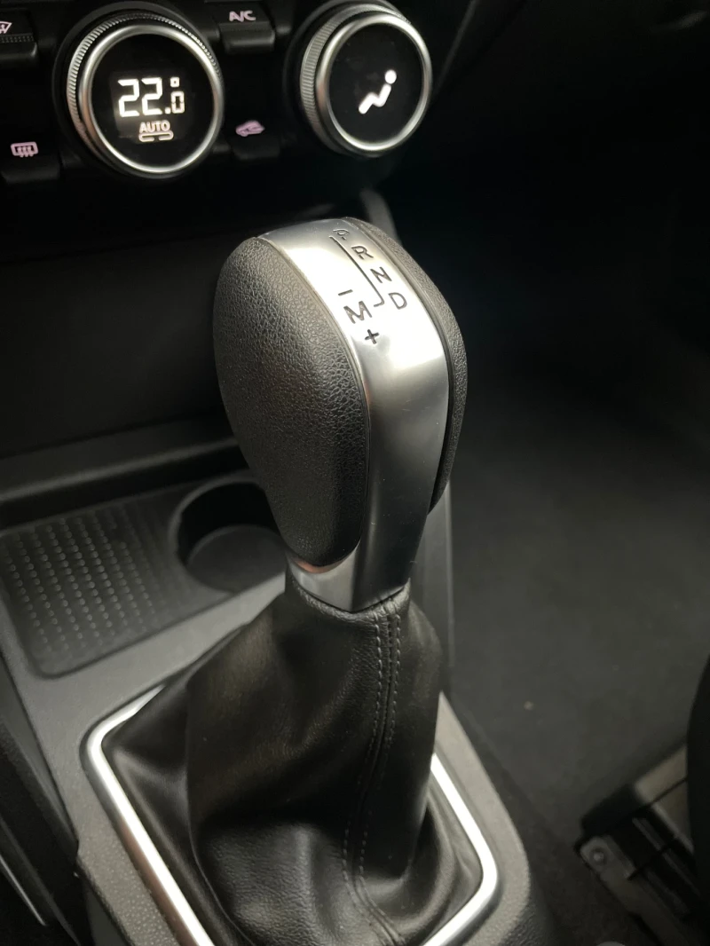 Dacia Duster 1.5Dci-AUTOMATIK-120хил.км, снимка 14 - Автомобили и джипове - 50580908