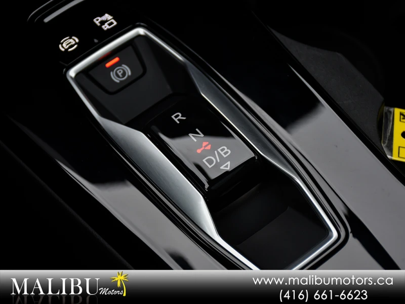 Audi Q6 * S-Line * Technik/Tech Pro * Quattro * Head-Up, снимка 14 - Автомобили и джипове - 52936243