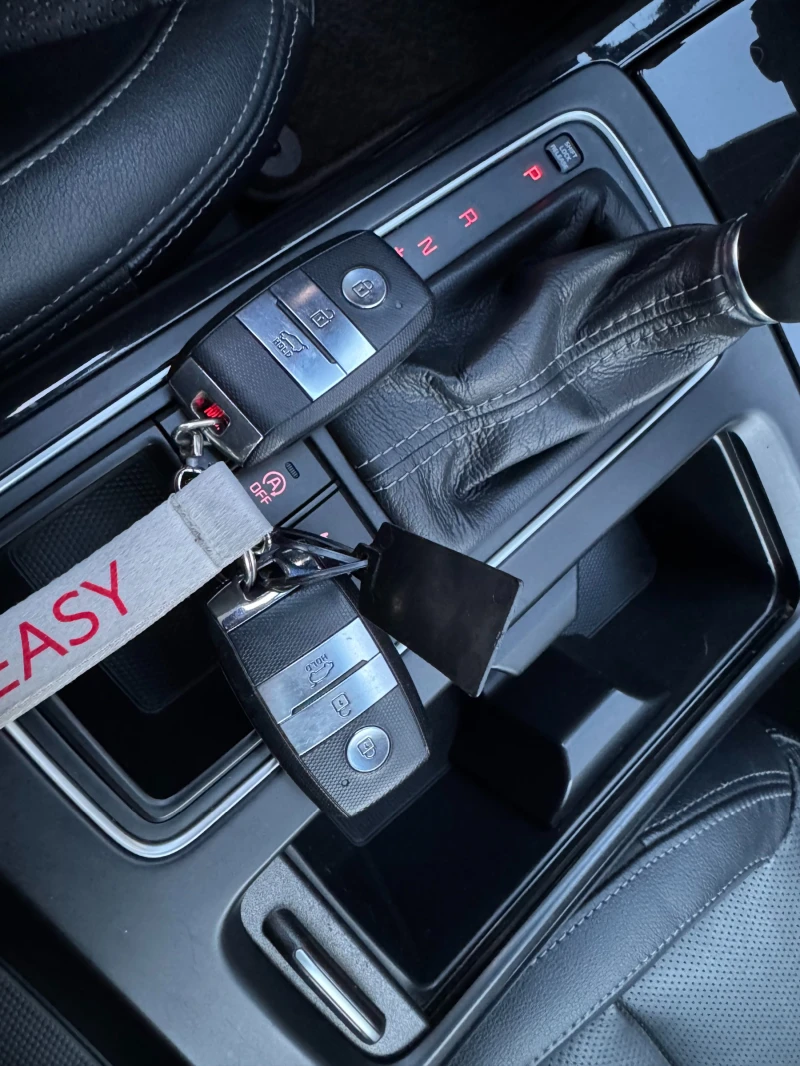 Kia Sorento 2.2CRDI FACE::REBEL::4WD, снимка 15 - Автомобили и джипове - 53036090