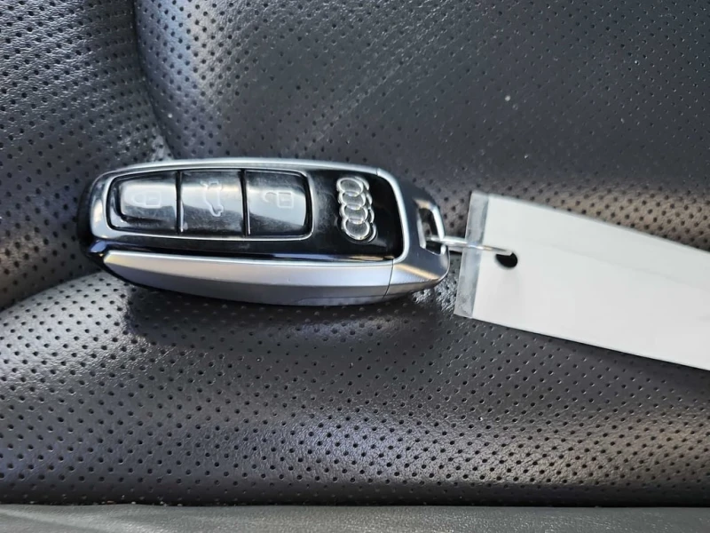 Audi Q8 2019 Progressiv * CARFAX * БЕЗ ПЪРВОНАЧАЛНА ВНОСКА, снимка 10 - Автомобили и джипове - 53194456