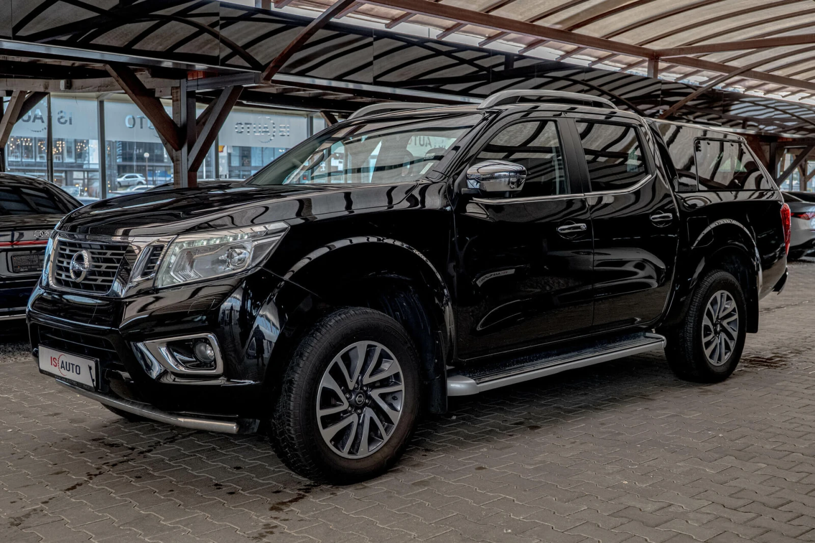 Nissan Navara NP300/Камера 360/Подгрев/Шибедах/AWD - изображение 2