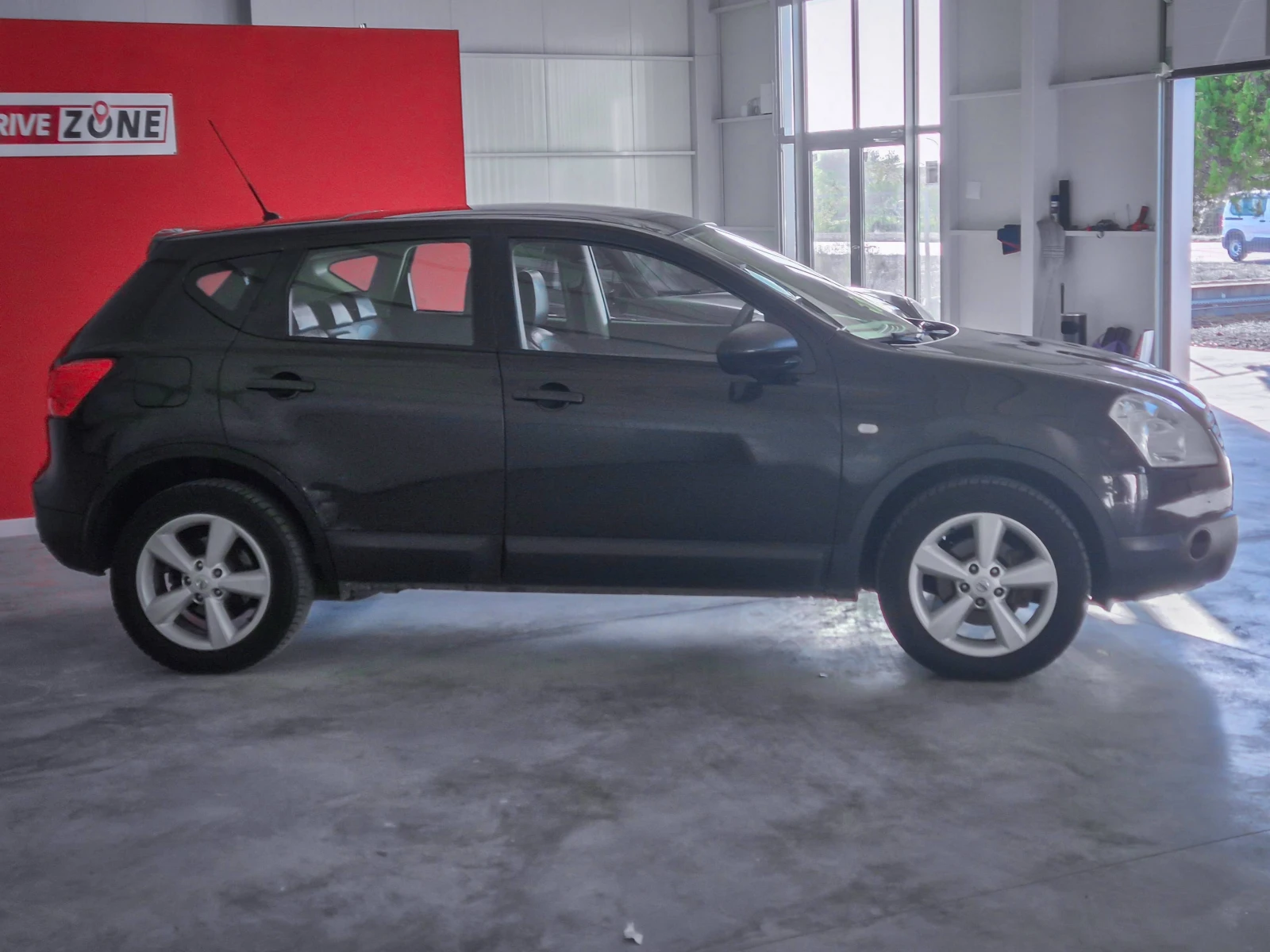 Nissan Qashqai 2.0  4X4  |  | Mobile.bg   2