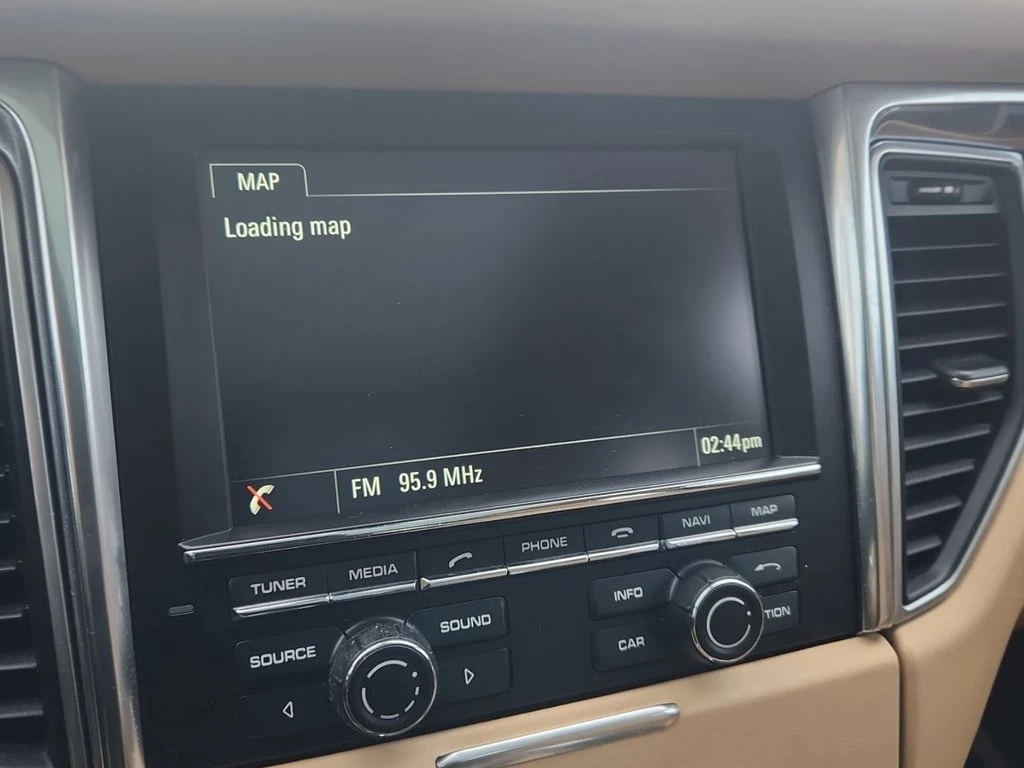 Porsche Macan * S * CARFAX * ЦЕНА ДО БЪЛГАРИЯ - изображение 9