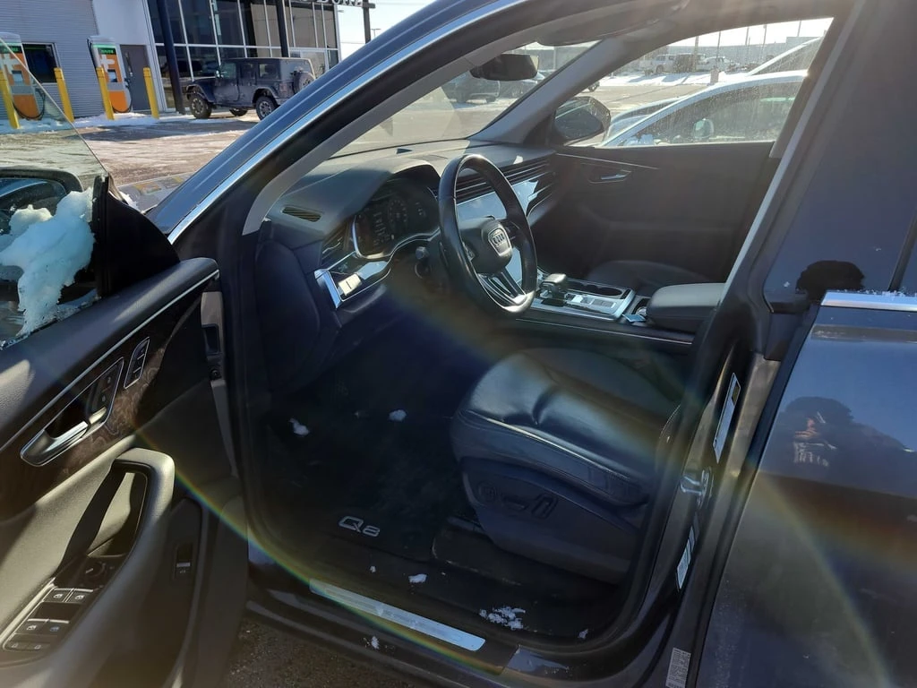 Audi Q8 2019 Progressiv * CARFAX * БЕЗ ПЪРВОНАЧАЛНА ВНОСКА - изображение 7