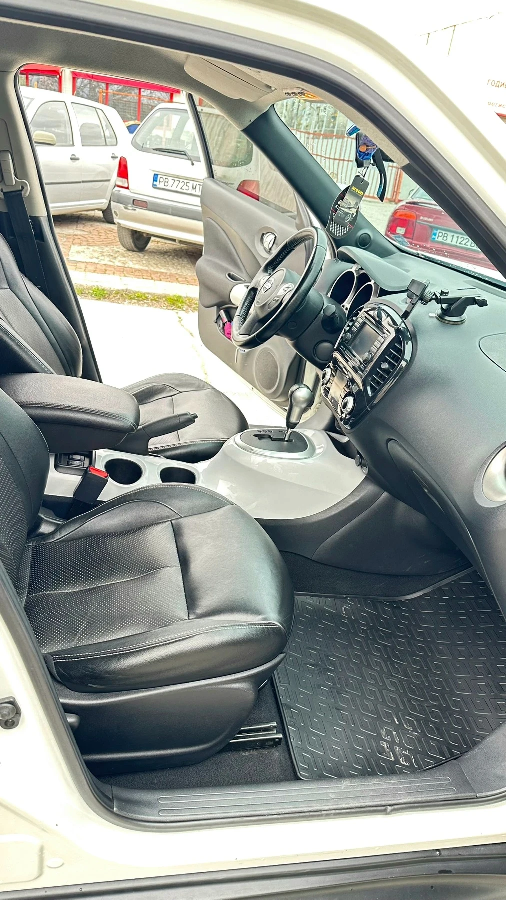 Nissan Juke 4х4, Navi / камера, Keyless, снимка 16 - Автомобили и джипове - 54017816