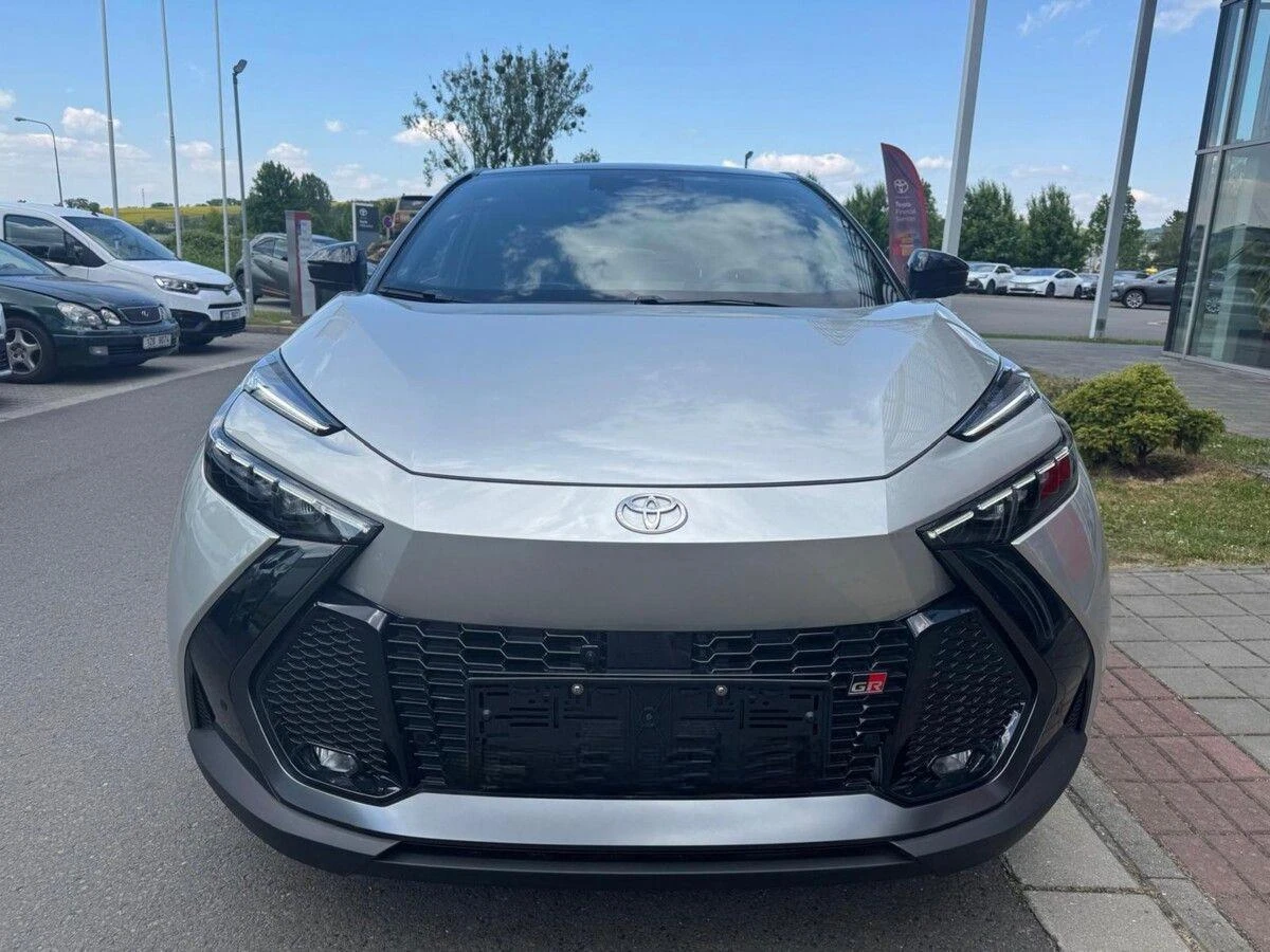 Toyota C-HR 2.0 HEV GR SPORT 4X4 PREMIERE НАЛИЧНА в Гаранция, снимка 2 - Автомобили и джипове - 54648395