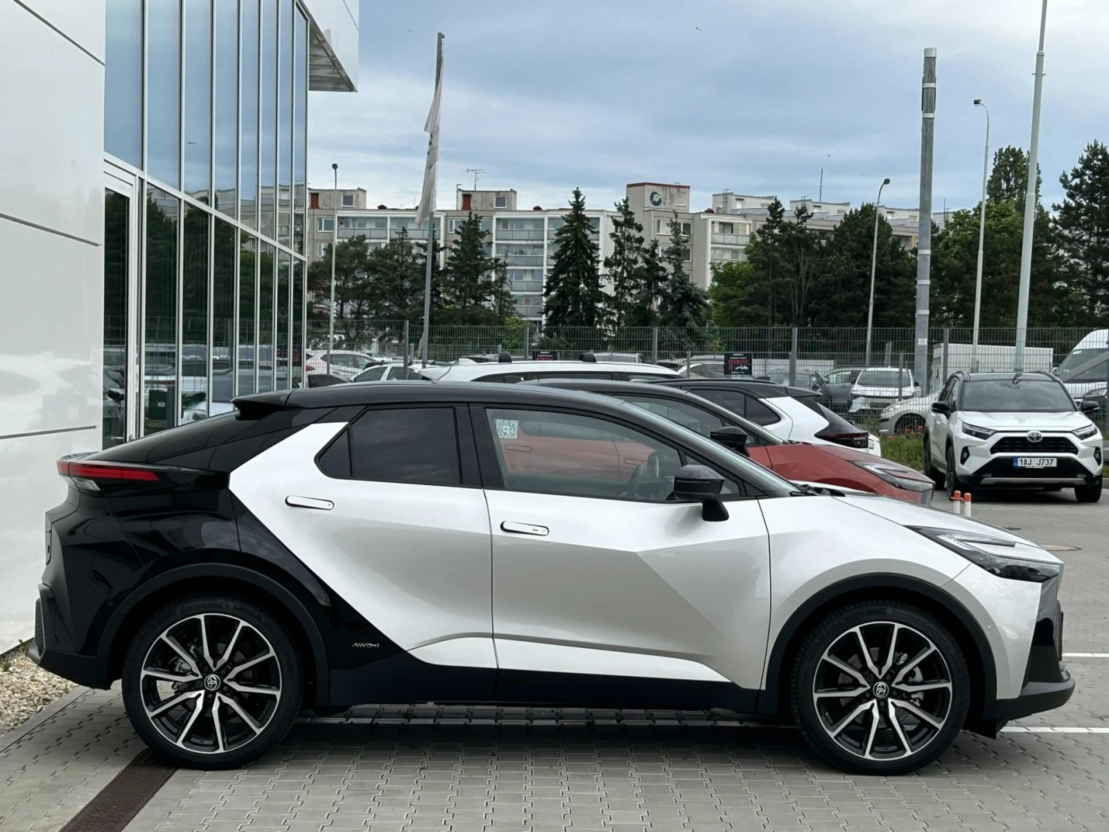 Toyota C-HR 2.0 HEV GR SPORT 4X4 PREMIERE EDITION � �������� | Mobile.bg � ����������� 4