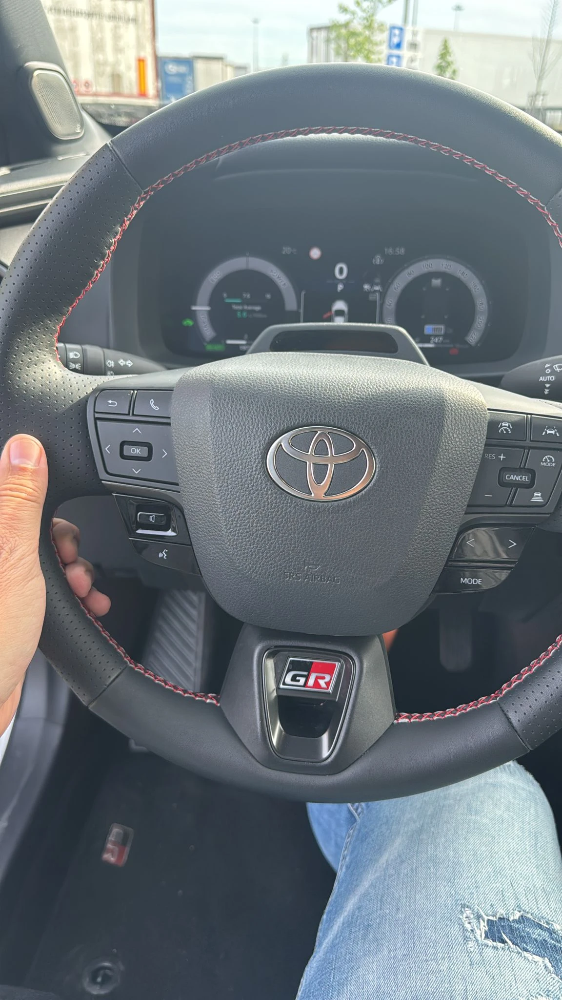 Toyota C-HR 2.0 HEV GR SPORT 4X4 PREMIERE НАЛИЧНА в Гаранция, снимка 7 - Автомобили и джипове - 54558628