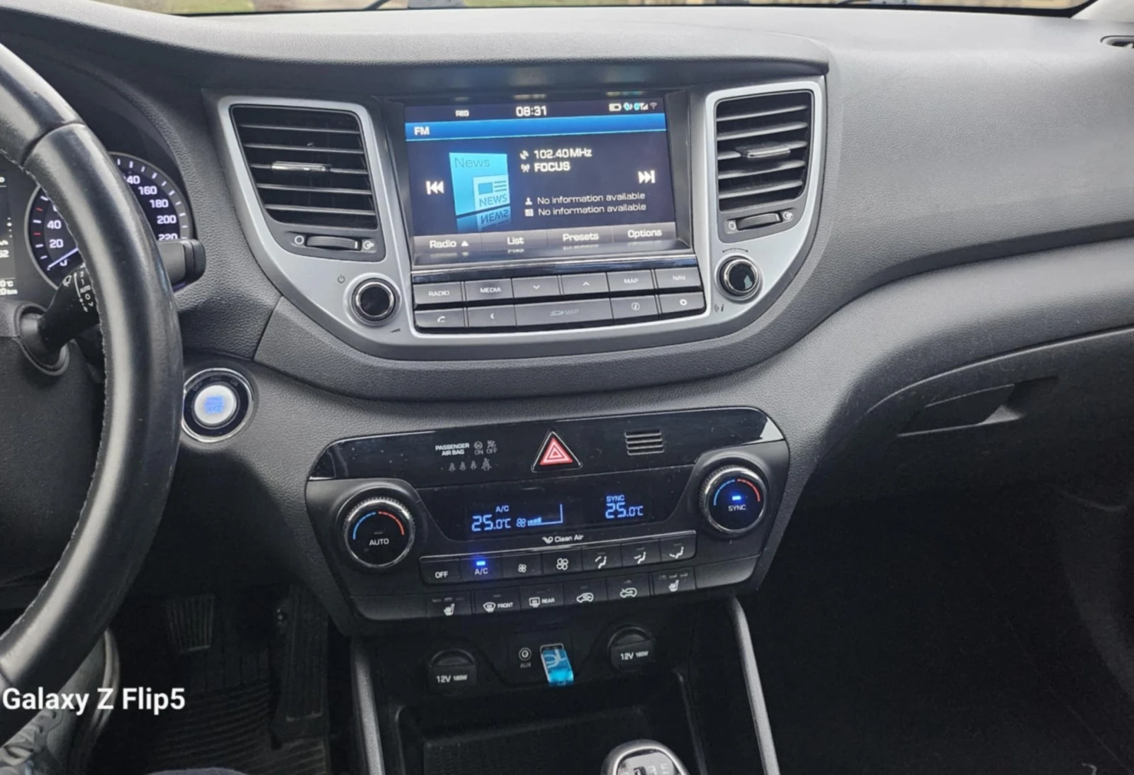 Hyundai Tucson 1.7CRDI * Xpossible * KEYLESS * NAVI * , снимка 10 - Автомобили и джипове - 54797181