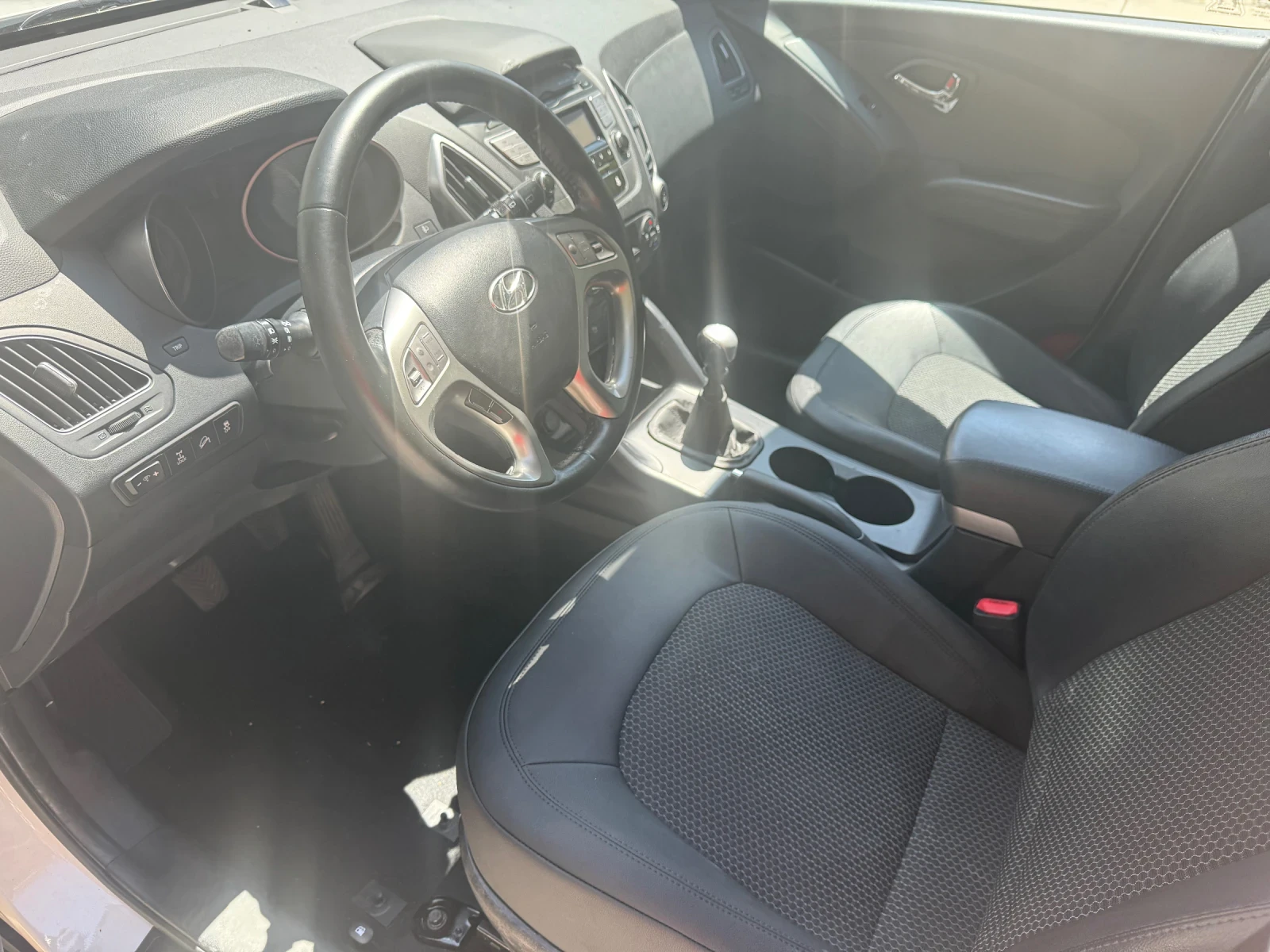 Hyundai IX35 2.0 CRDI* 4x4* , снимка 5 - Автомобили и джипове - 55421018