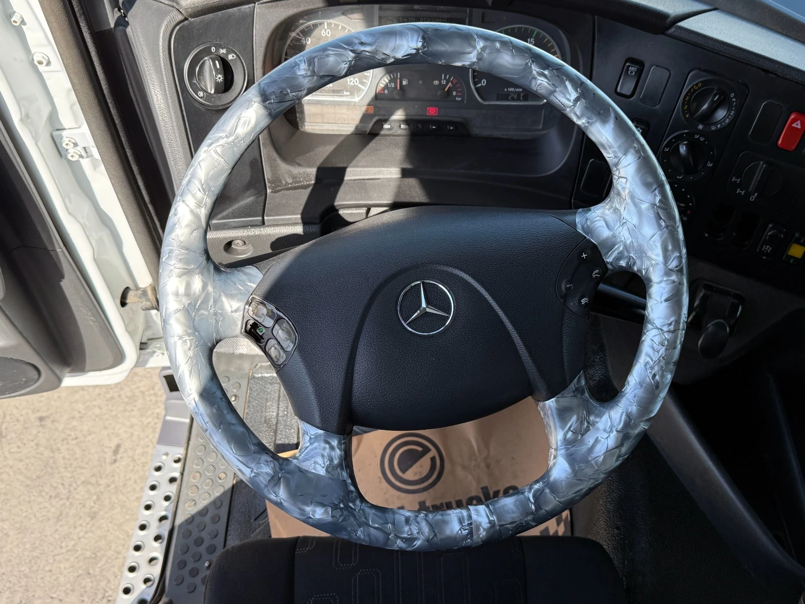 Mercedes-Benz 3340 3340К, снимка 10 - Камиони - 53819563