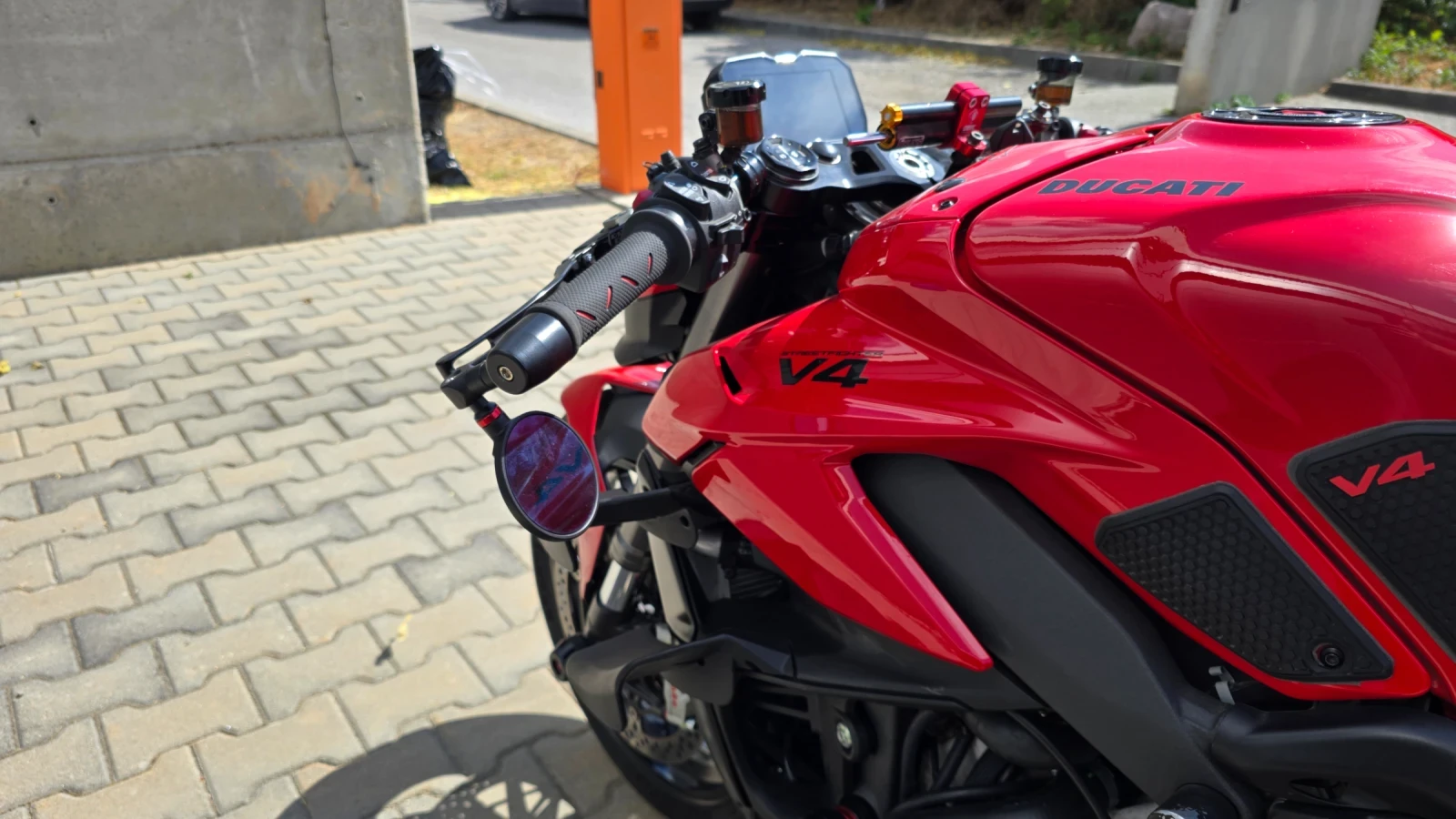 Ducati Streetfighter v4 - изображение 4