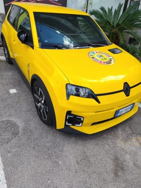 ������ Renault 5