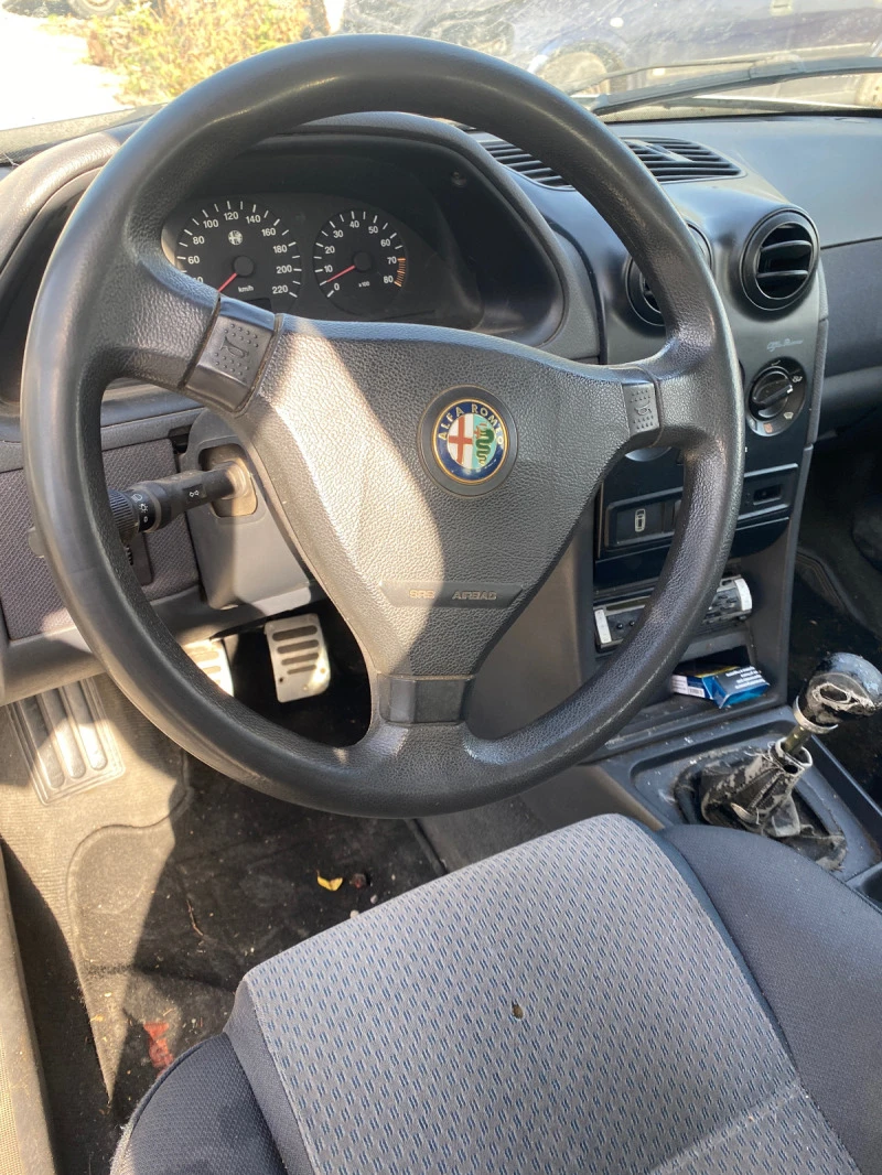 Alfa Romeo 145 1.4 twinspark, снимка 8 - Автомобили и джипове - 38474678