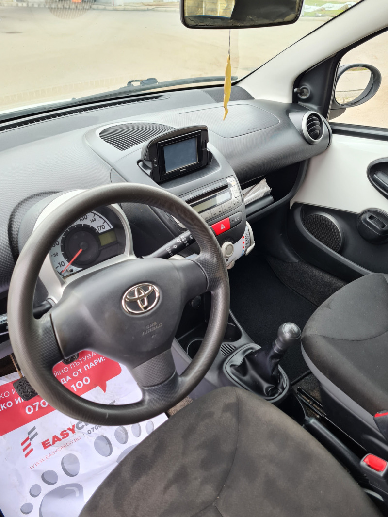 Toyota Aygo 1.0куб.70к.с.Евро 5В Бензин , снимка 7 - Автомобили и джипове - 45769270