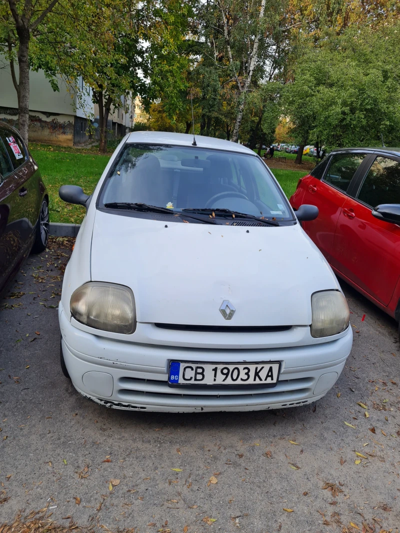 Renault Clio, снимка 3 - Автомобили и джипове - 47726685