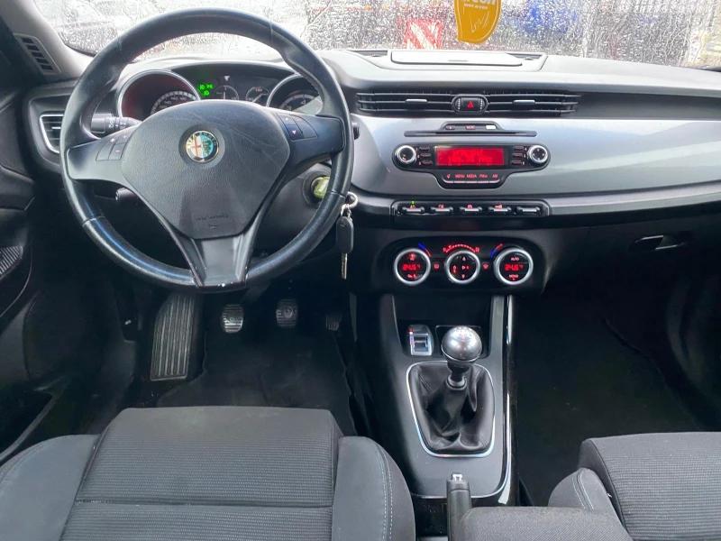 Alfa Romeo Giulietta 1.6D EURO 5A, снимка 13 - Автомобили и джипове - 47969370