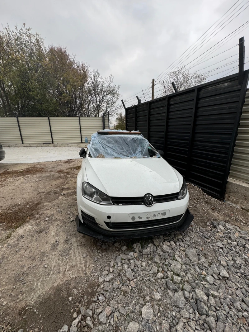 VW Golf 1.6 TDI, снимка 1 - Автомобили и джипове - 48224660